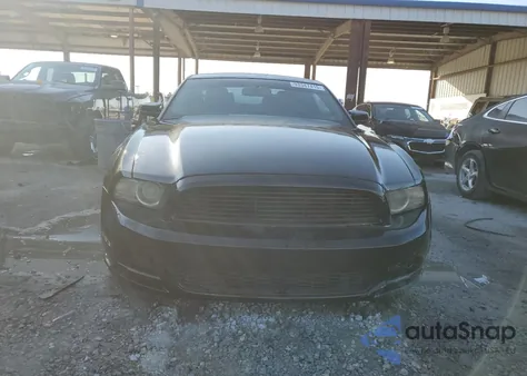 2013 Ford Mustang z USA, uszkodzony, nr VIN 1ZVBP8AM5D5226111